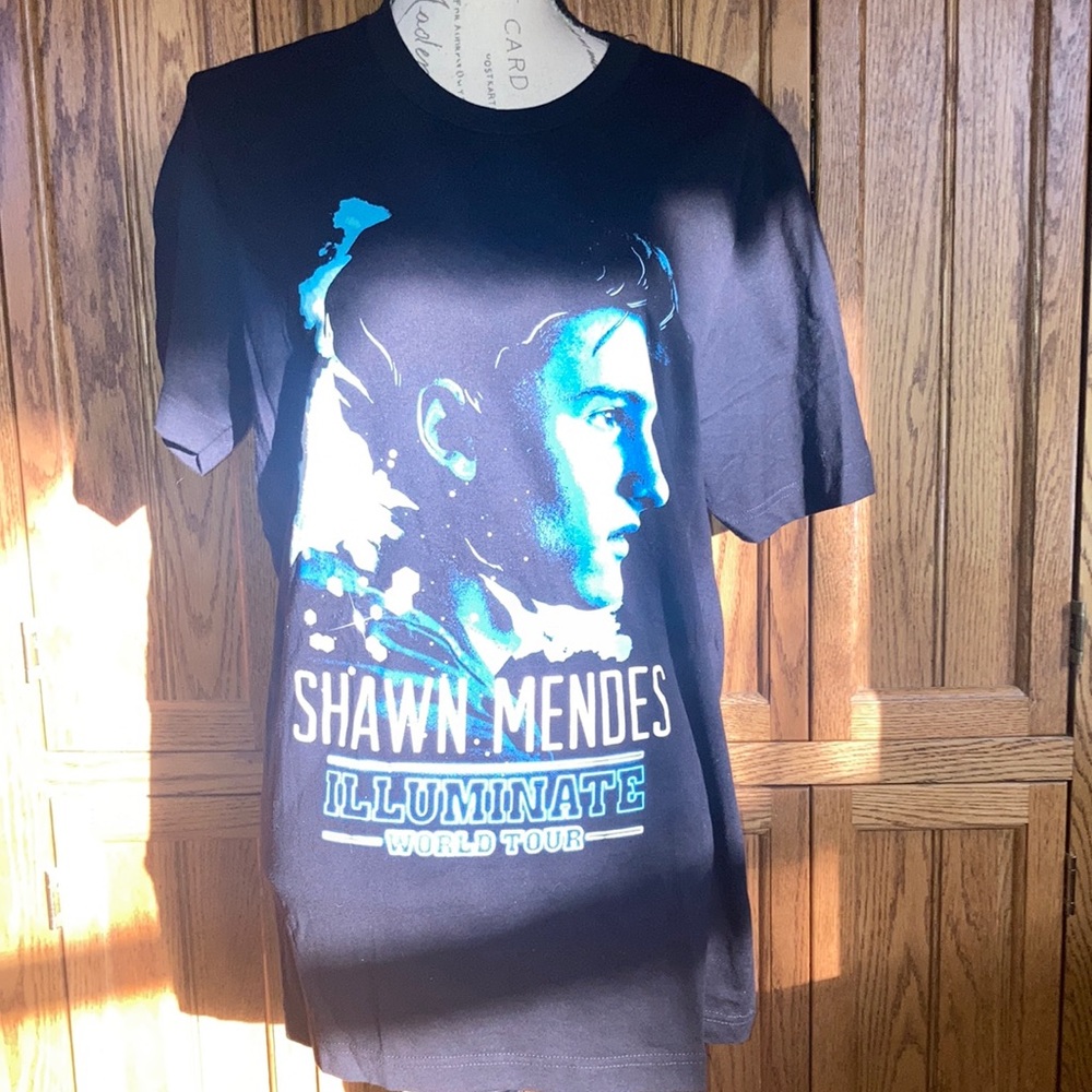Shawn Mendez Illuminate Tour T-shirt